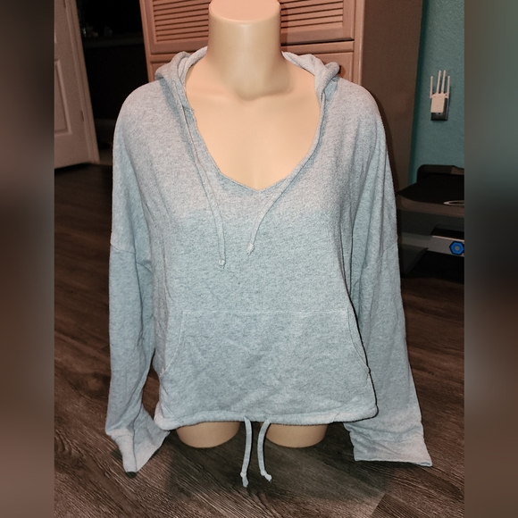 the lounge life Tops - LoungeLife sweatshirt hoodie